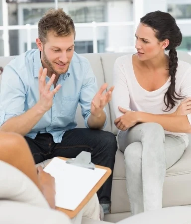 couples-therapy-session